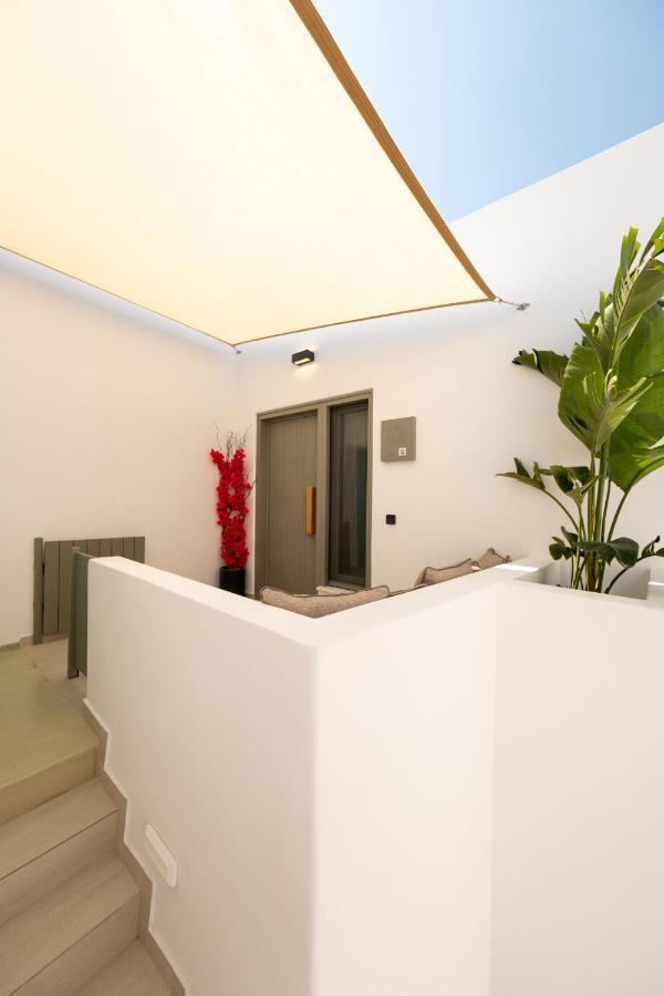 Sunsal Luxury Studios - Sky Náousa Exterior foto